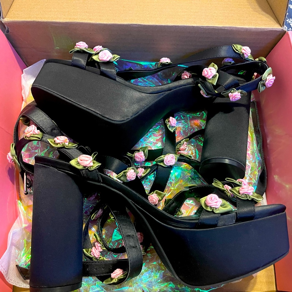 Size 10 sugar thrillz heels